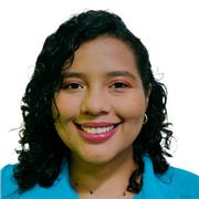 Psicóloga imparte clases a todas las edades